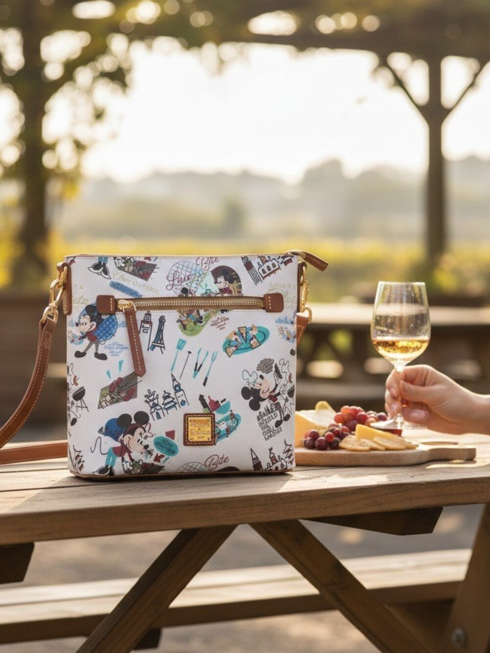 Disney Dooney & Bourke EPCOT Food Wine 2022 Crossbody Bag Mickey Minnie NWT - Picture 2 of 16